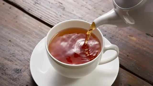 Té de jengibre y cúrcuma.
